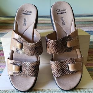 NEW Clark's collection soft cushion